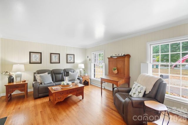 3031 Gardner Park Drive, Gastonia, NC 28054