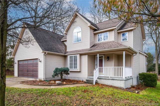 410 Bent Oak Street, Fenton, MI 48430