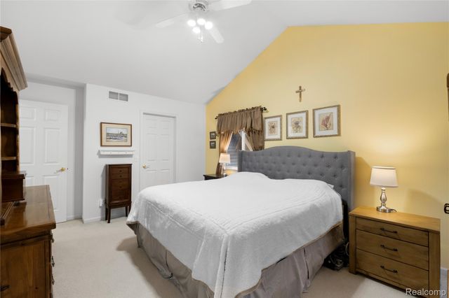 410 Bent Oak Street, Fenton, MI 48430