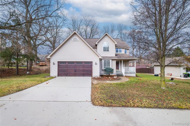 410 Bent Oak Street, Fenton, MI 48430