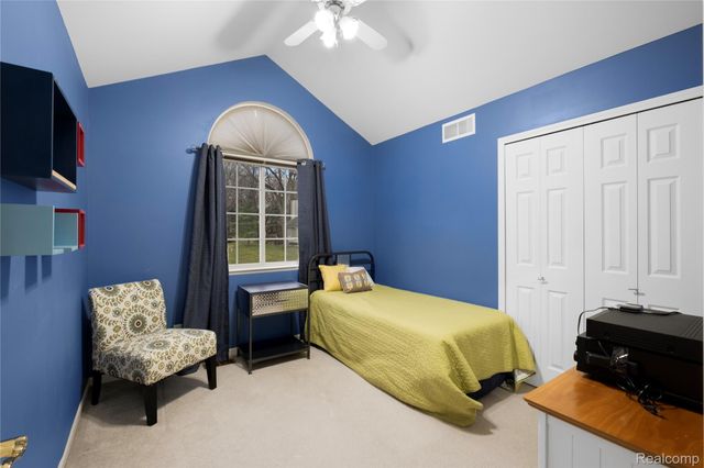 410 Bent Oak Street, Fenton, MI 48430