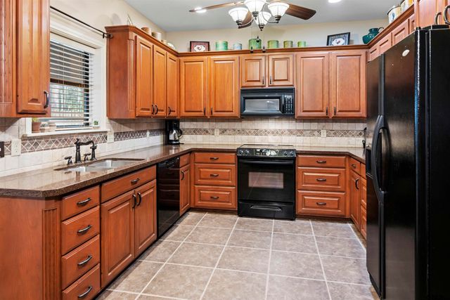 175 Old Gate Path, Holly Lake Ranch, TX 75765