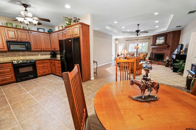 175 Old Gate Path, Holly Lake Ranch, TX 75765