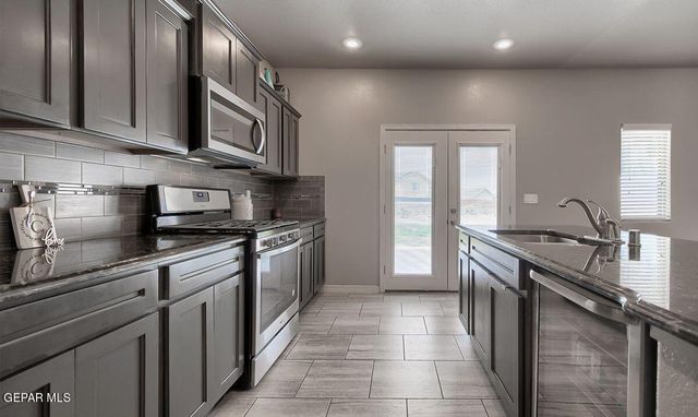 2183 ENCHANTED BRIM Drive, El Paso, TX 79911