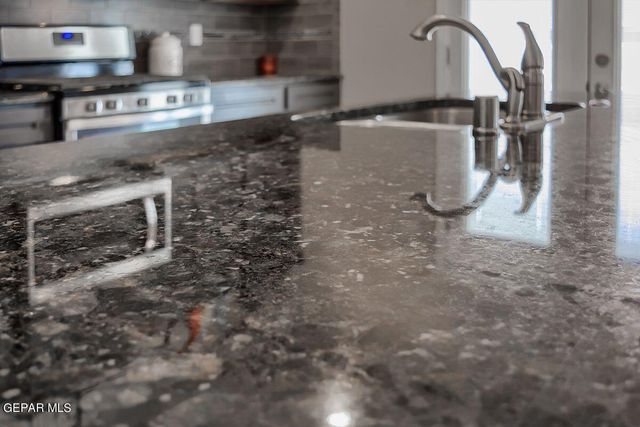 2183 ENCHANTED BRIM Drive, El Paso, TX 79911