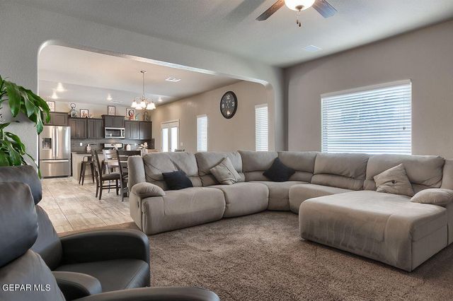 2183 ENCHANTED BRIM Drive, El Paso, TX 79911