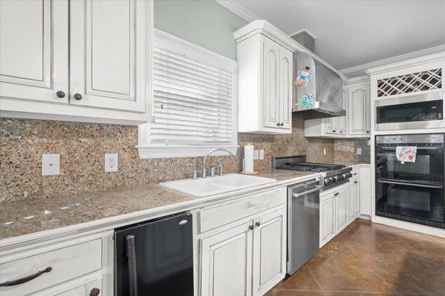 131 Shadow Lake, Hattiesburg, MS 39402