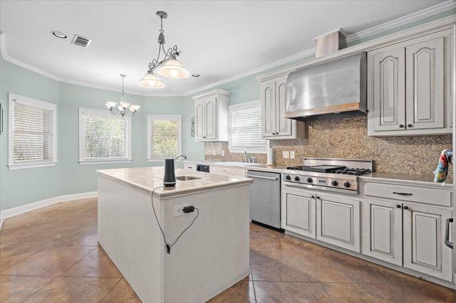 131 Shadow Lake, Hattiesburg, MS 39402