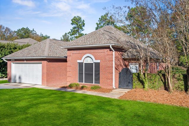 131 Shadow Lake, Hattiesburg, MS 39402