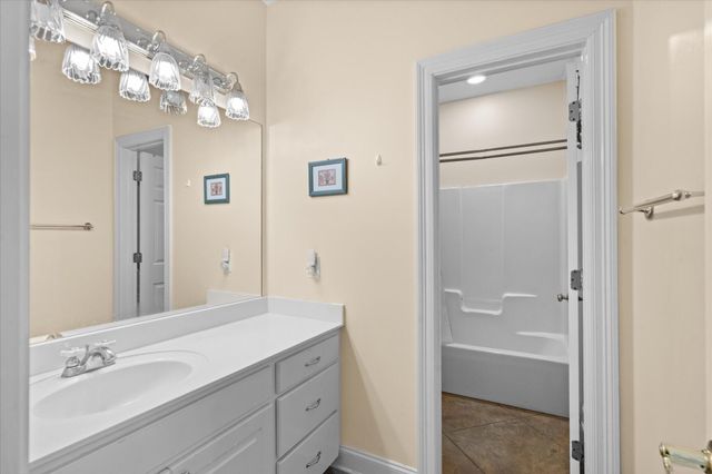 131 Shadow Lake, Hattiesburg, MS 39402