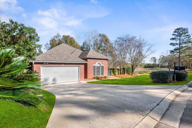 131 Shadow Lake, Hattiesburg, MS 39402