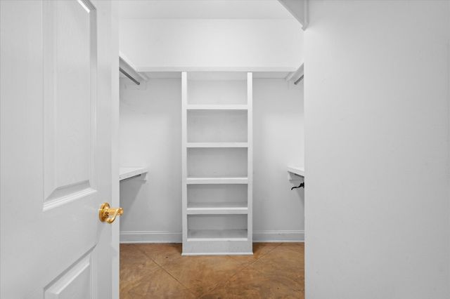 131 Shadow Lake, Hattiesburg, MS 39402