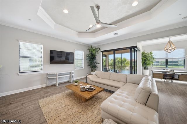 9658 Montelanico LOOP 201, Naples, FL 34119