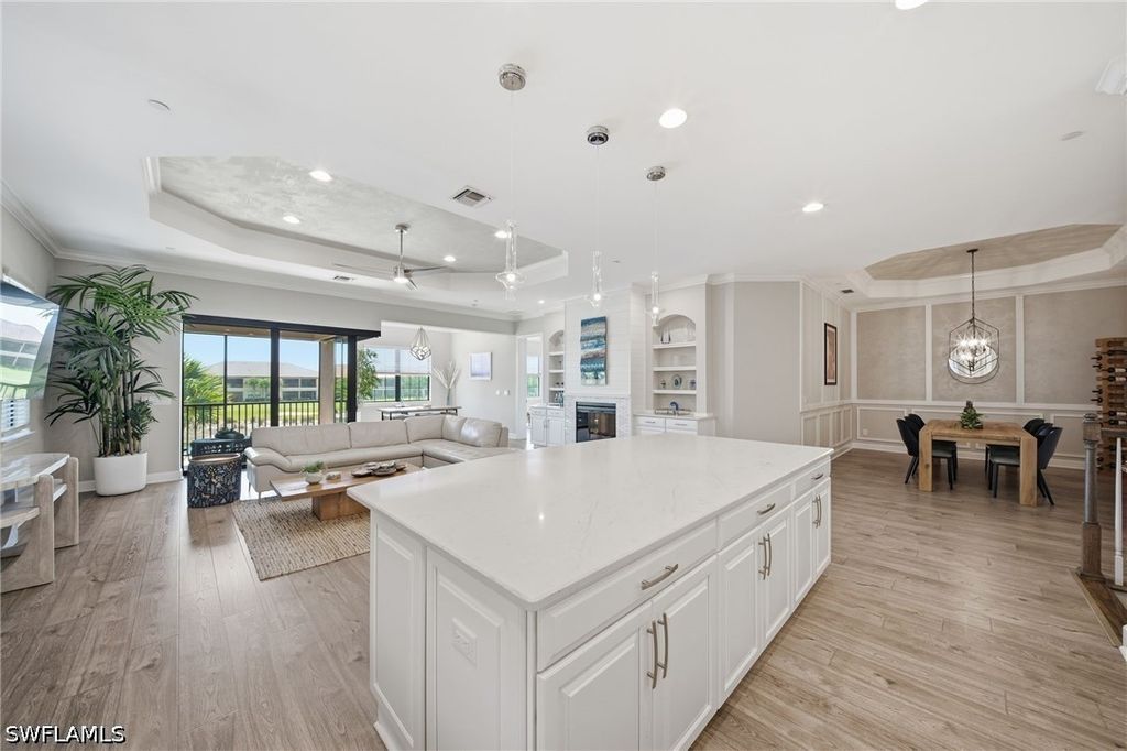 9658 Montelanico LOOP 201, Naples, FL 34119