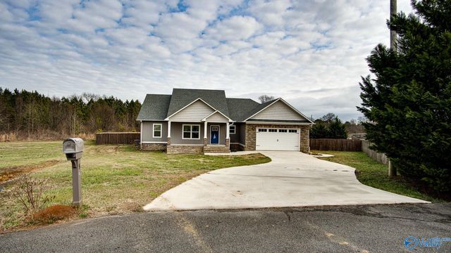 52 Jewel Drive, Grant, AL 35747