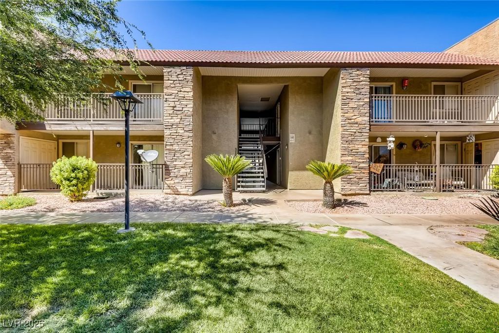 5224 River Glen Drive 446, Las Vegas, NV 89103