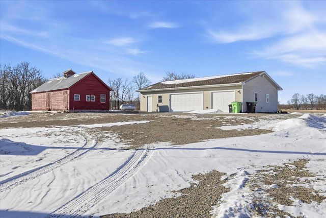 5429 BRODERICK ROAD, Omro, WI 54963