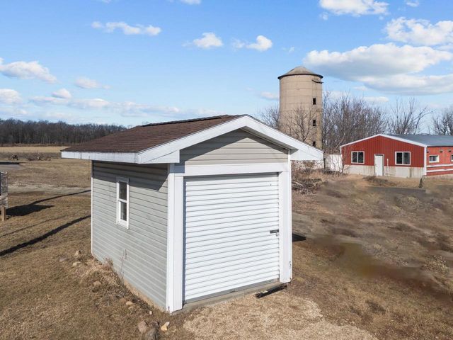 5429 BRODERICK ROAD, Omro, WI 54963