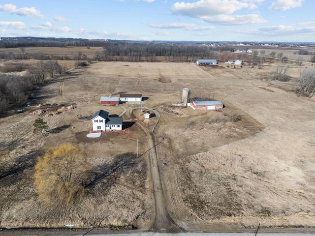 5429 BRODERICK ROAD, Omro, WI 54963