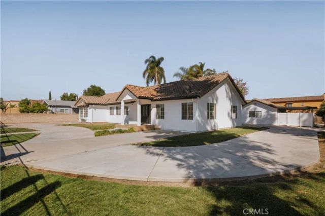 8202 Rhea Avenue, Reseda, CA 91335