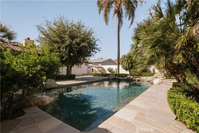 8202 Rhea Avenue, Reseda, CA 91335