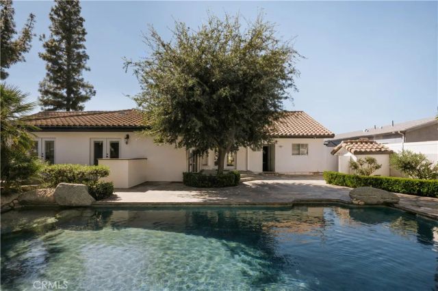 8202 Rhea Avenue, Reseda, CA 91335