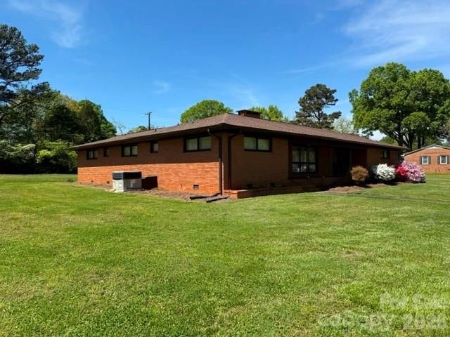 725 Fieldstone Road, Mooresville, NC 28115