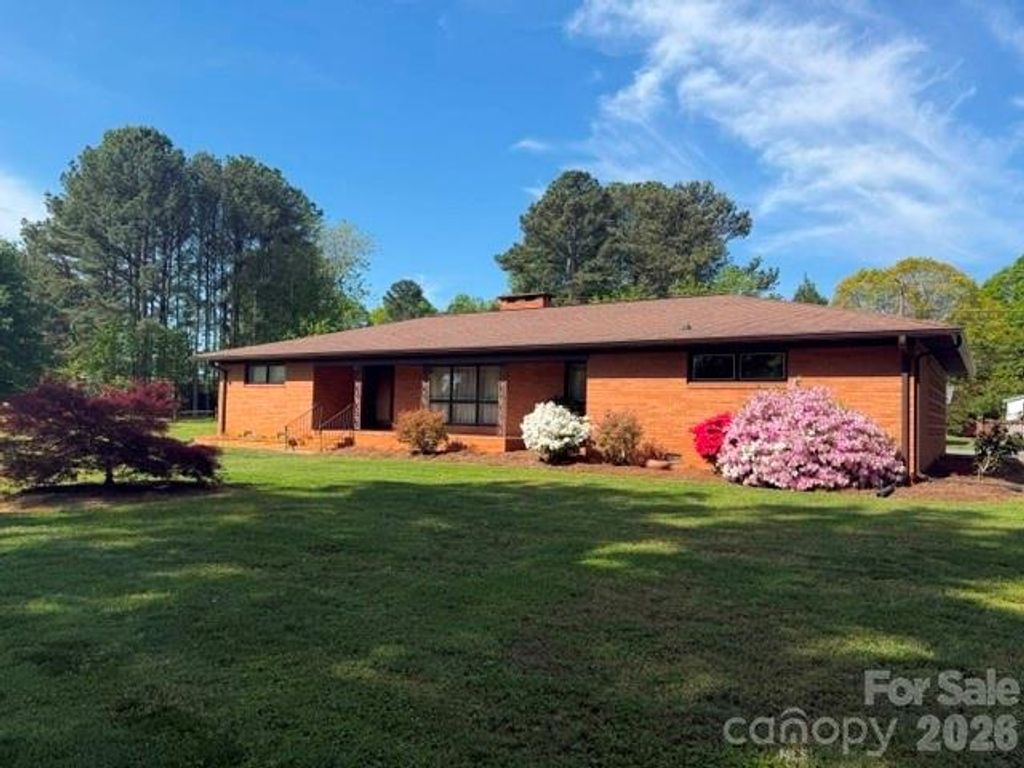 725 Fieldstone Road, Mooresville, NC 28115