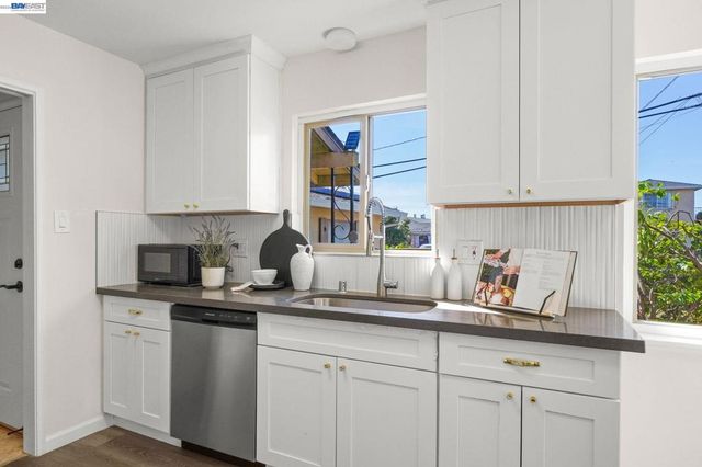 5984 Fair Ave, Newark, CA 94560