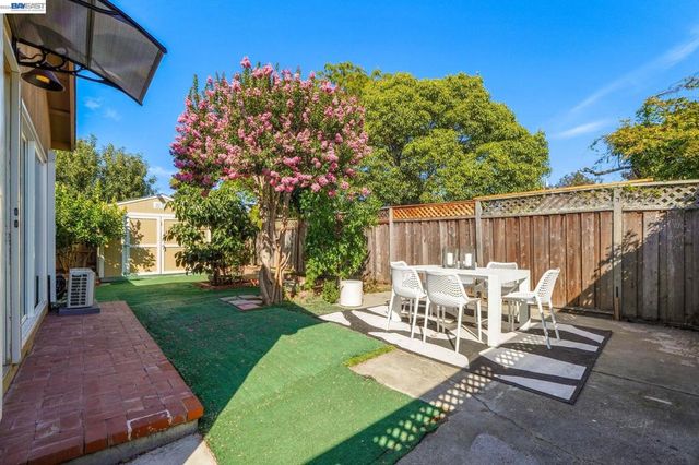 5984 Fair Ave, Newark, CA 94560