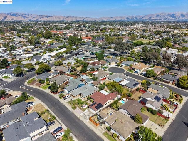 5984 Fair Ave, Newark, CA 94560