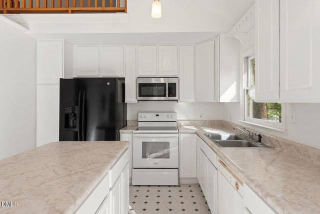 603 Buttonwood Drive, Hillsborough, NC 27278