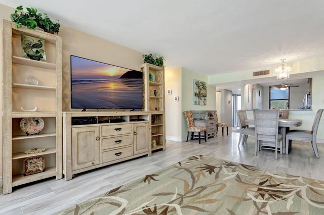 2767 Carambola Circle 304, Coconut Creek, FL 33066