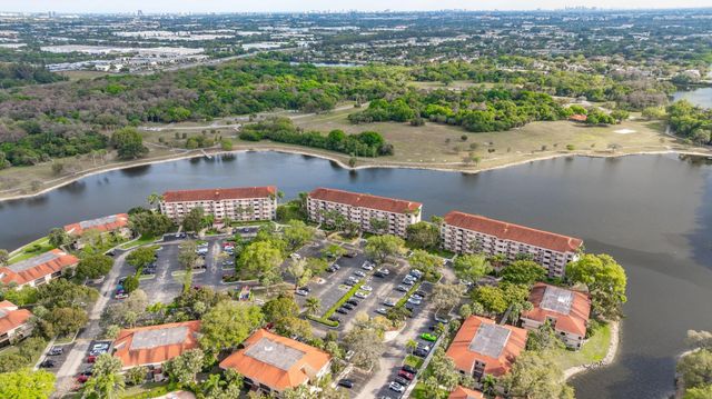 2767 Carambola Circle 304, Coconut Creek, FL 33066