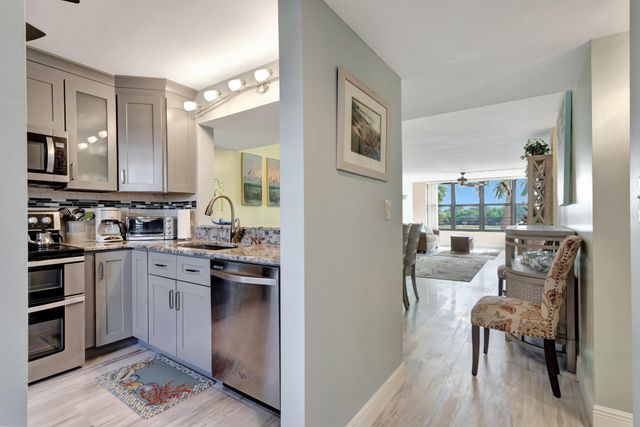 2767 Carambola Circle 304, Coconut Creek, FL 33066