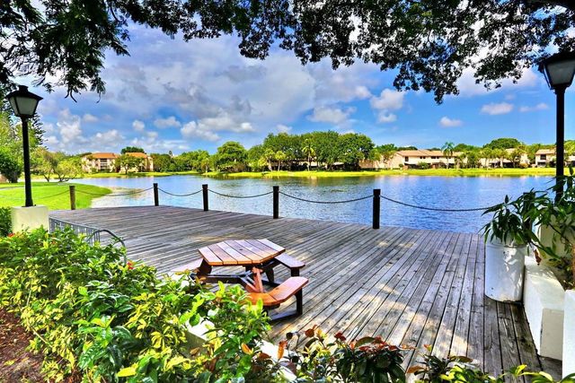 2767 Carambola Circle 304, Coconut Creek, FL 33066