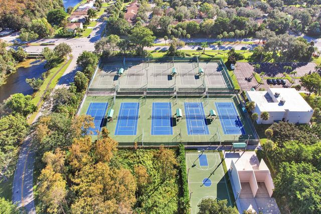 2767 Carambola Circle 304, Coconut Creek, FL 33066