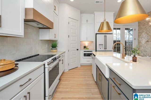 4496 EVERLEE PARKWAY, Hoover, AL 35244