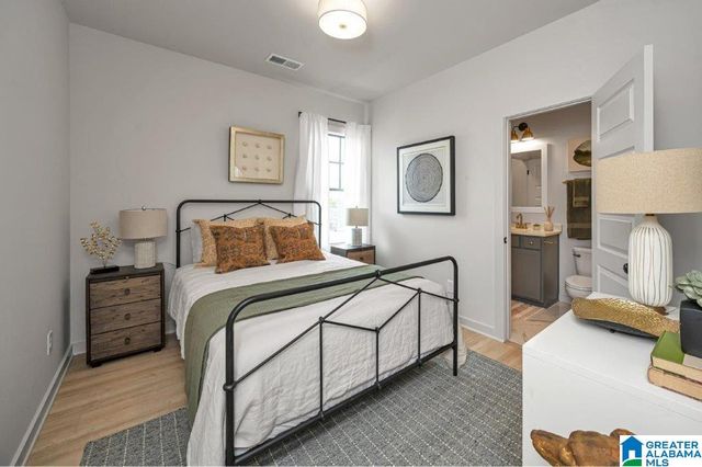 4496 EVERLEE PARKWAY, Hoover, AL 35244