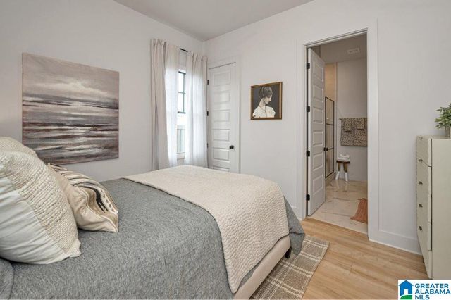 4496 EVERLEE PARKWAY, Hoover, AL 35244