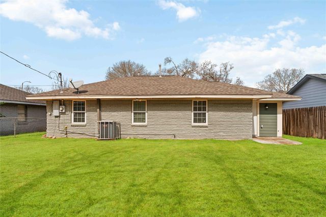 3122 Sunnydale Drive, Houston, TX 77051