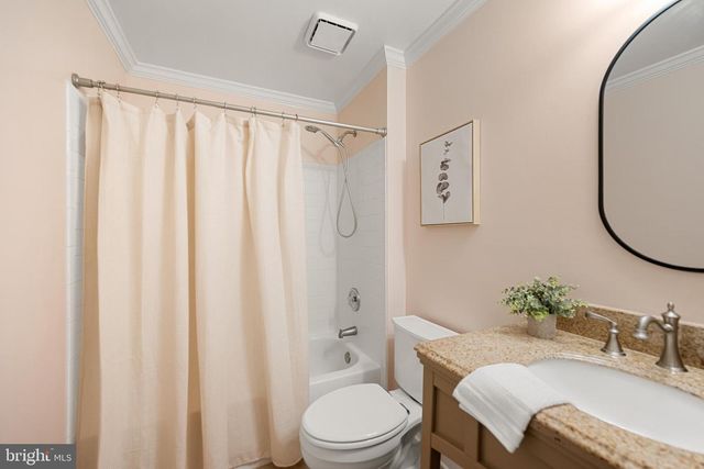 3721 HUNTLEY MEADOWS LN, Alexandria, VA 22306