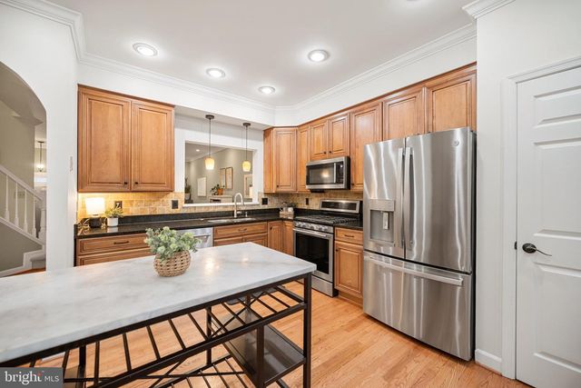 3721 HUNTLEY MEADOWS LN, Alexandria, VA 22306