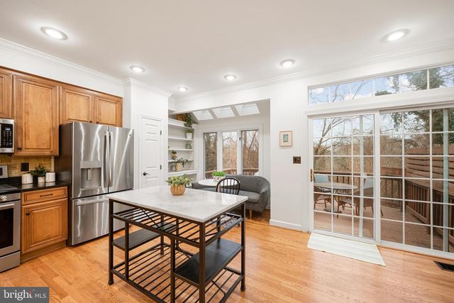 3721 HUNTLEY MEADOWS LN, Alexandria, VA 22306