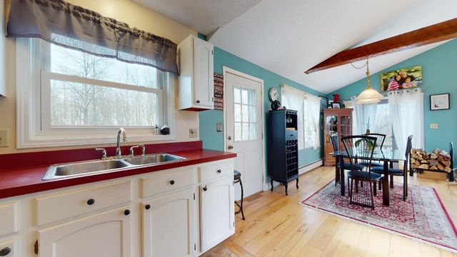 14 Ferry Road, South Hero, VT 05486