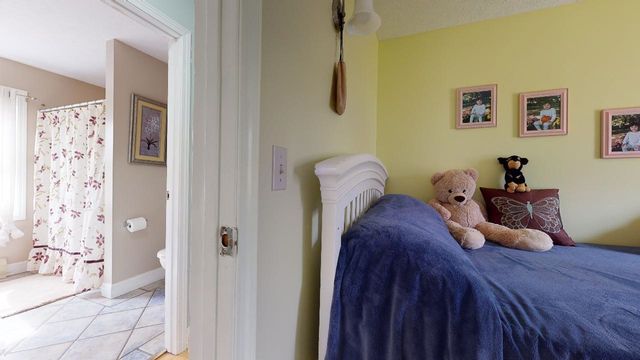 14 Ferry Road, South Hero, VT 05486