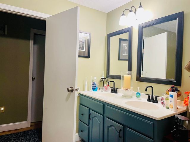 14 Ferry Road, South Hero, VT 05486