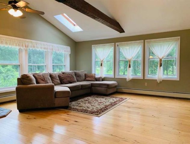 14 Ferry Road, South Hero, VT 05486