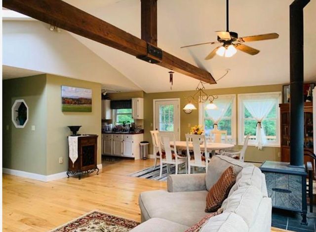 14 Ferry Road, South Hero, VT 05486