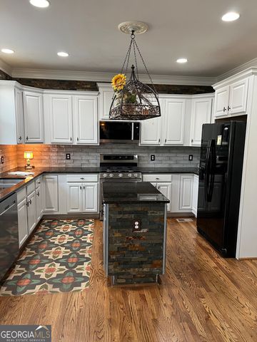 214 Montana Way, Canton, GA 30114